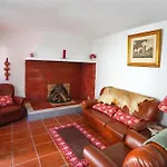 Casa Refugio Com Patio Interior * Алкобаса